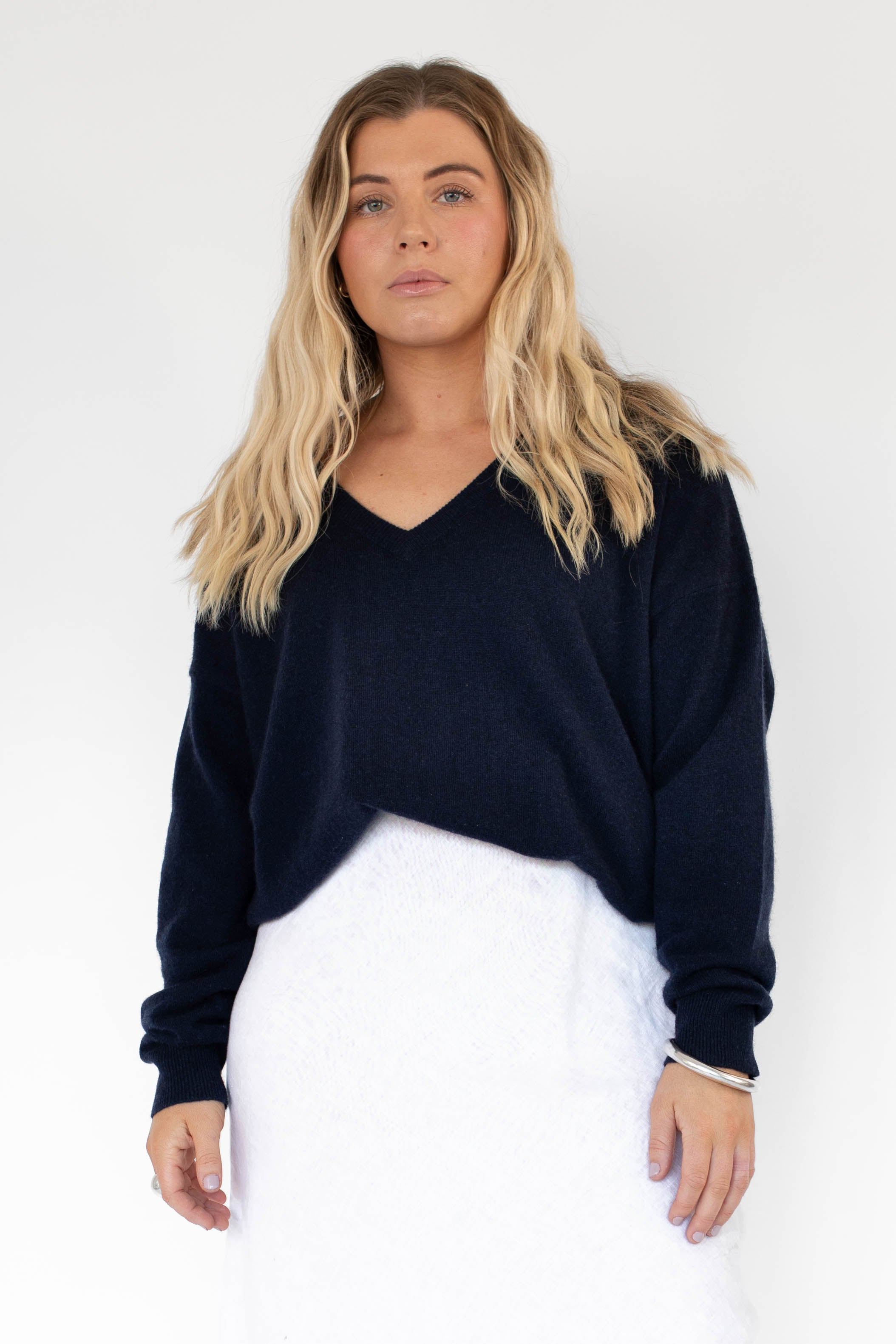 Cashmere V neck Crew - Navy