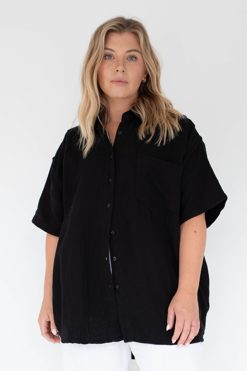 Shortsleeve everyday shirt - black muslin