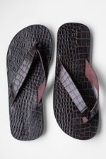 Croc leather flip flops - choc