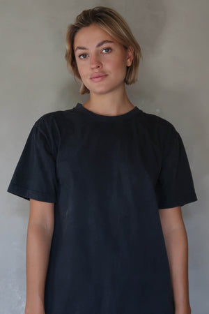 Vintage washed black tee