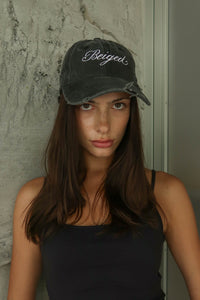 Distressed Cap - washed black