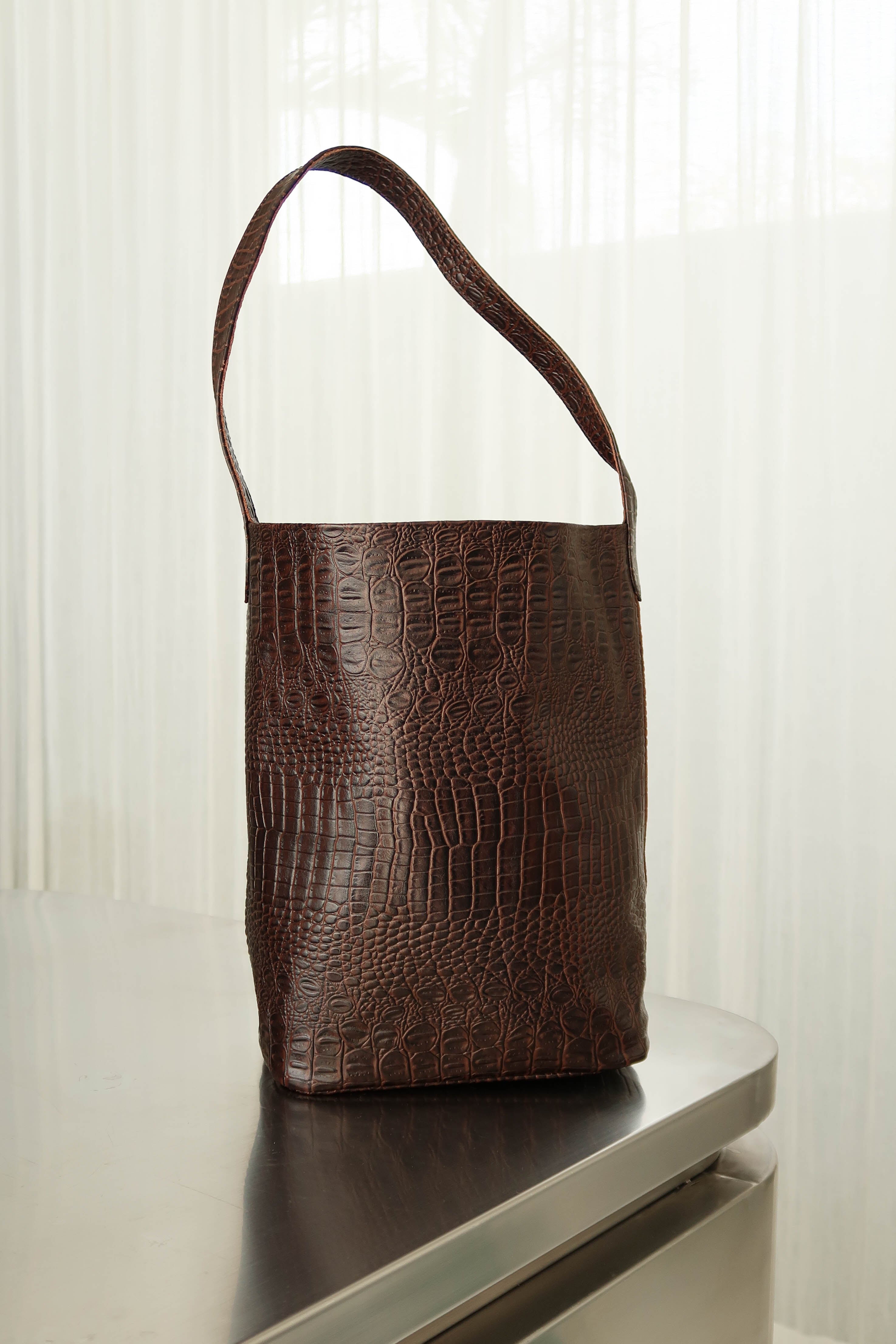 Croc chocolate Bucket Bag